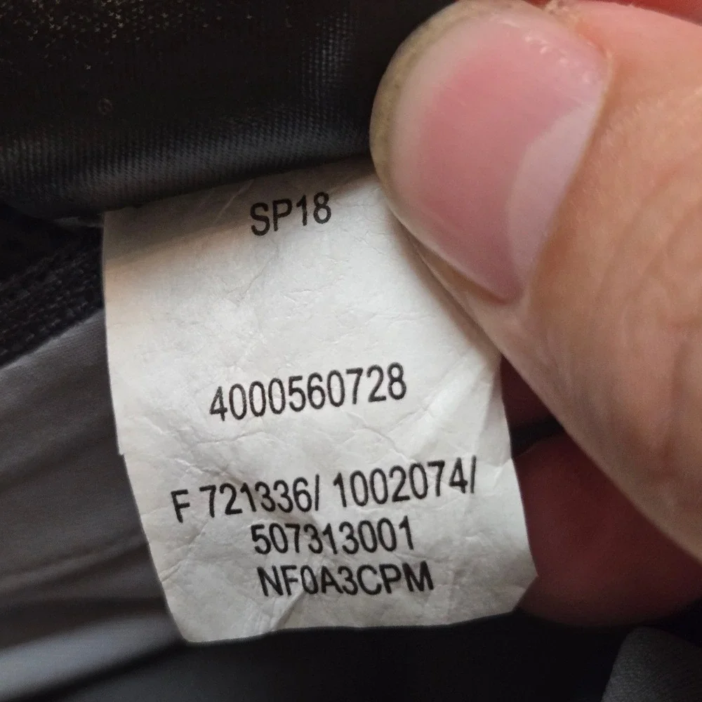 The North Face Rain Jacket Boys M 10/12 Gray DryVent Hooded Full Zip NF0A3CPM